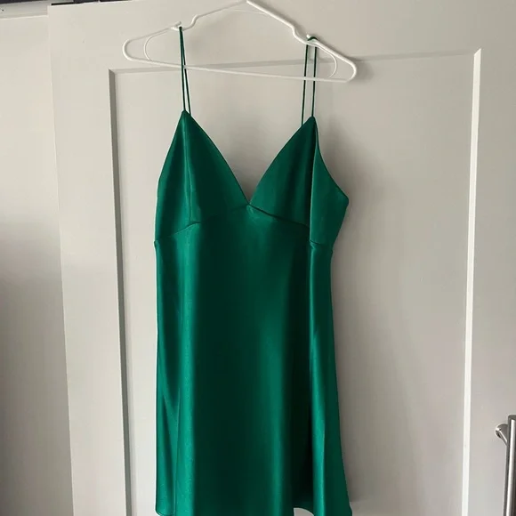 Alice + Olivia BRAND NEW WITH TAGS Julietta Satin Mini Slip Dress - Picture 3 of 5